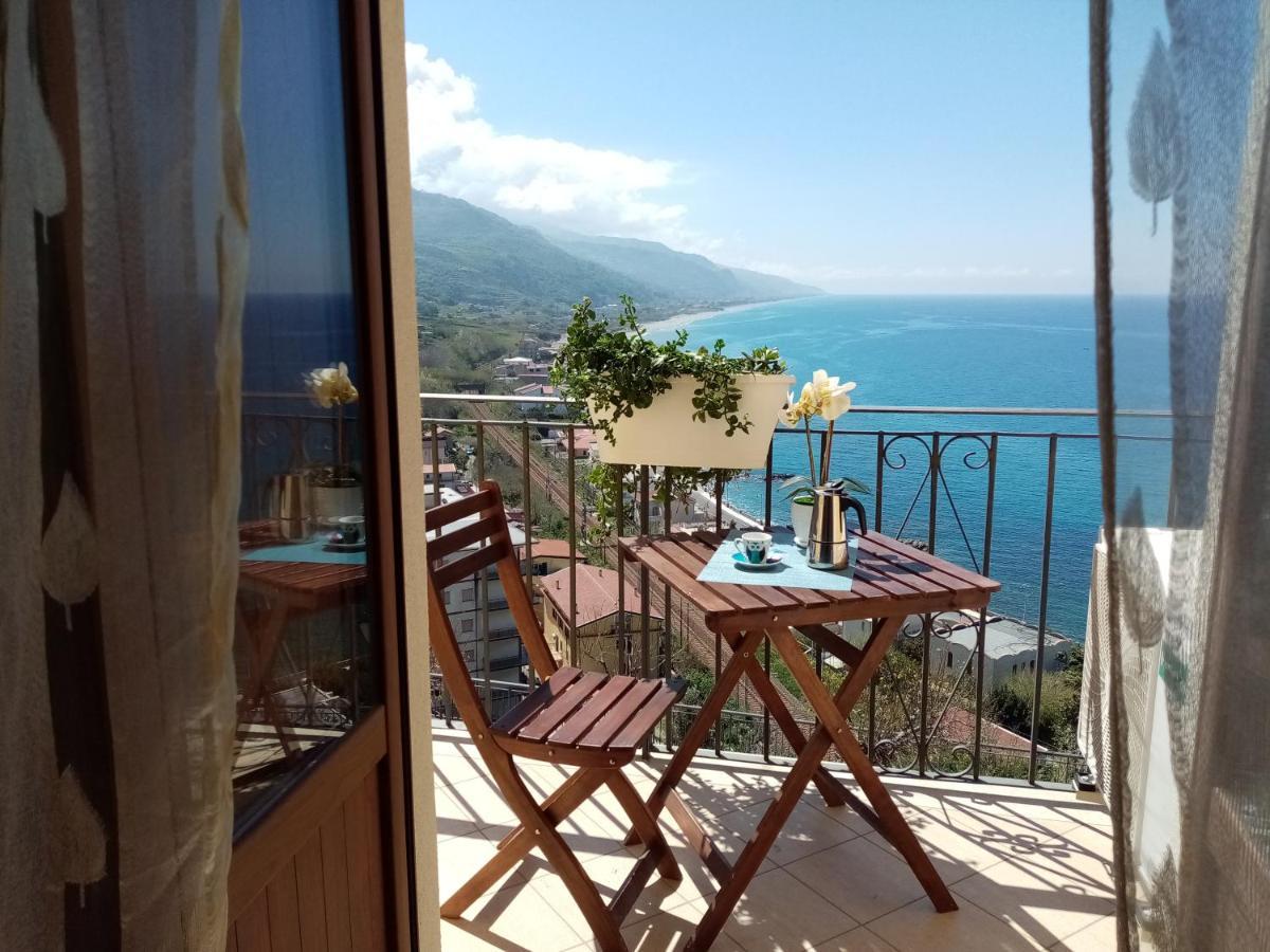 Un Oblò sul Mare Apartamento San Lucido Quarto foto